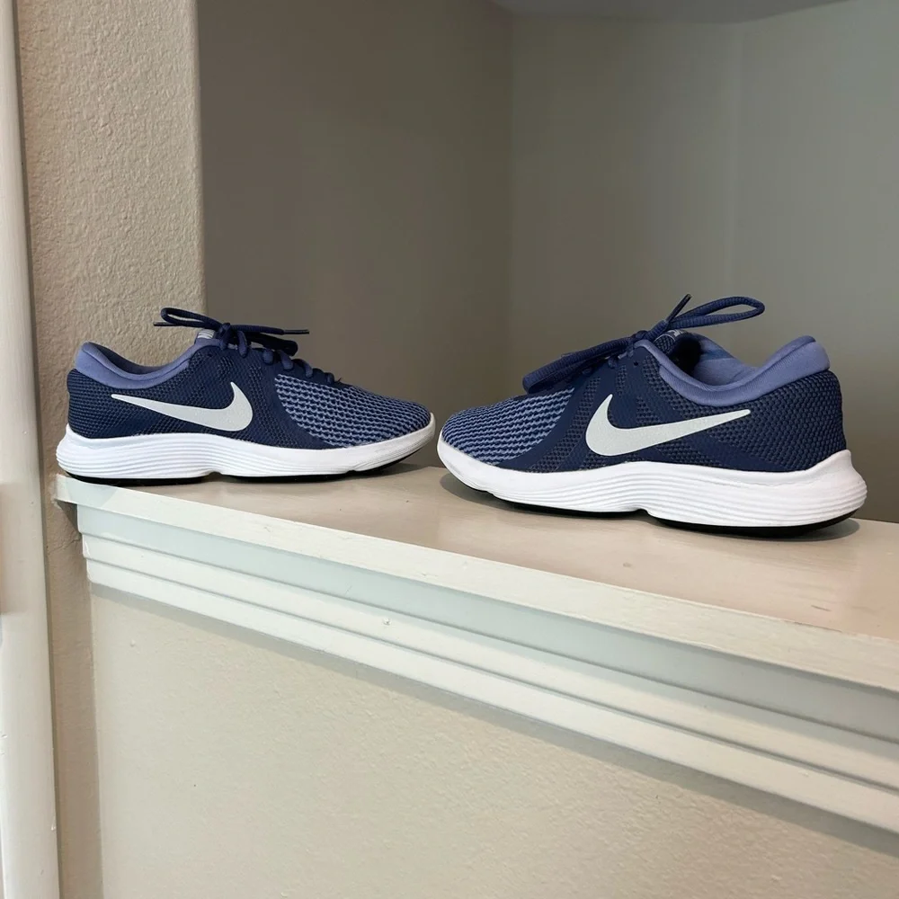 Nike Revolution 4 Womens 908999-401 Blue Recall Purple Slate White Shoes Sz 6.5